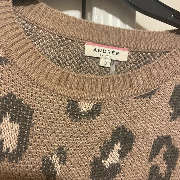 Cheetah sweater - Picture 2 of 2